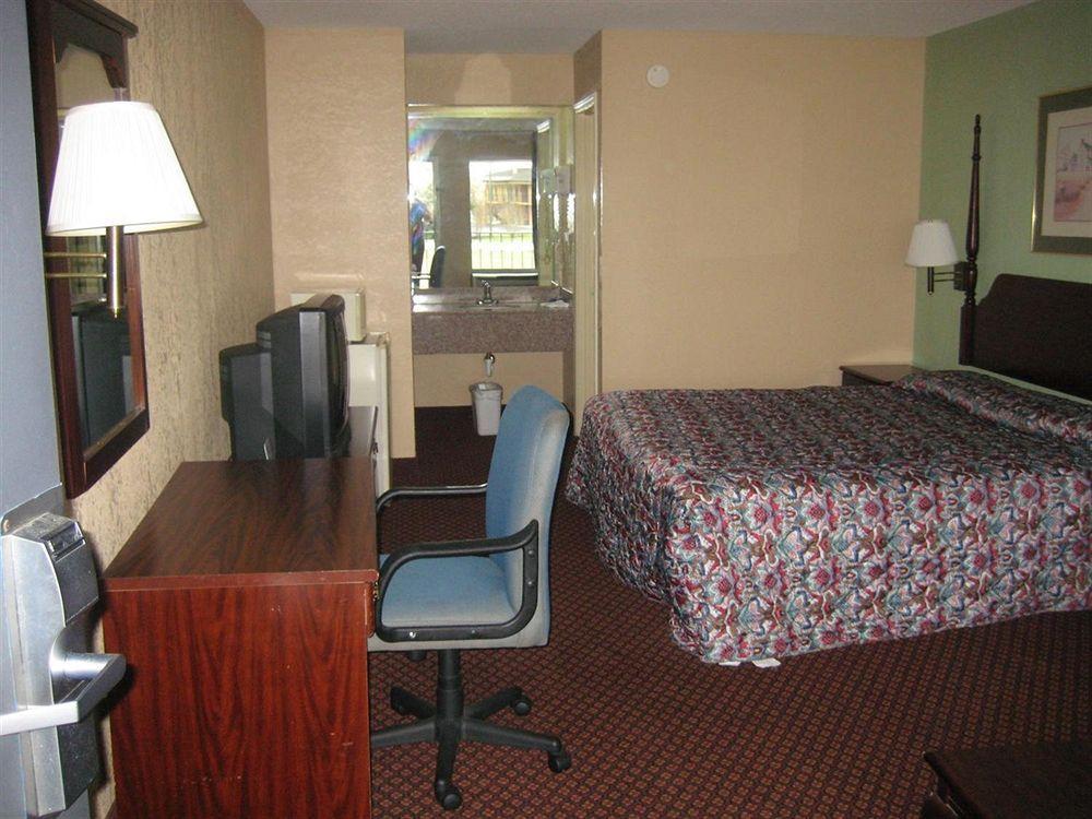 Red Roof Inn Sumter Δωμάτιο φωτογραφία